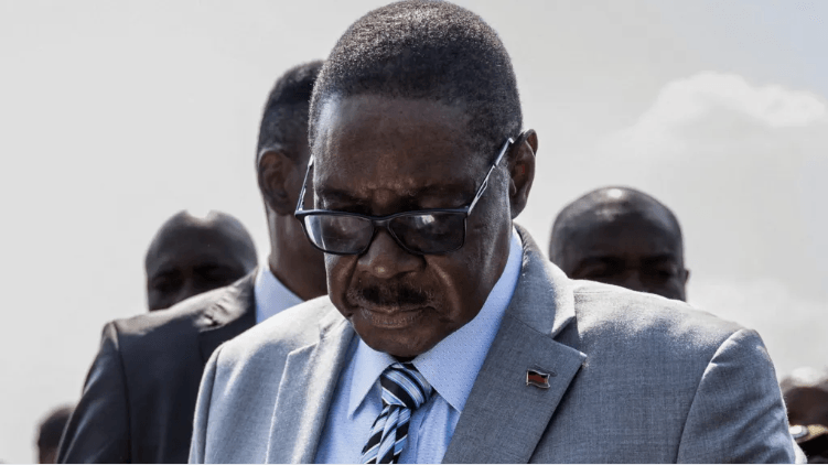 Malawi ex-president takes lead in vote-count