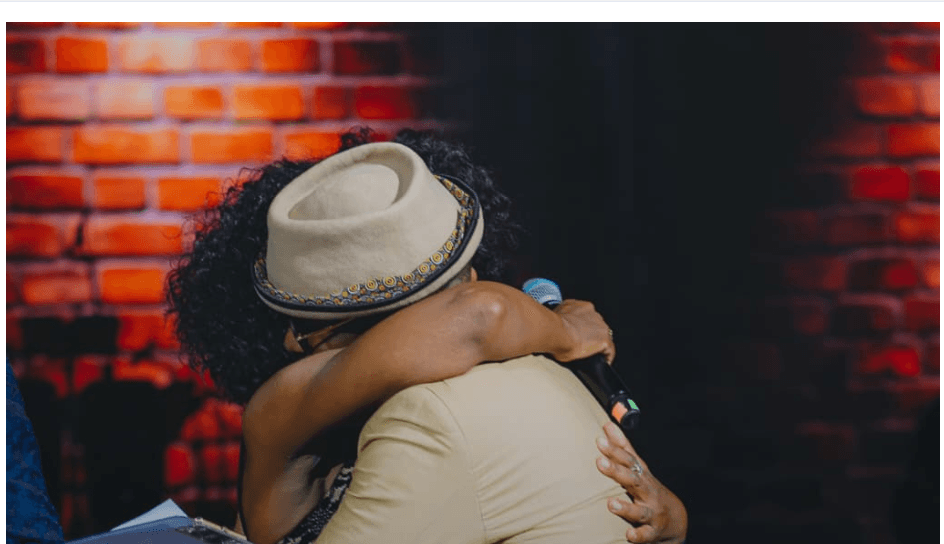 Kato Change overwhelmed as mother surprises him at Kenny G concert