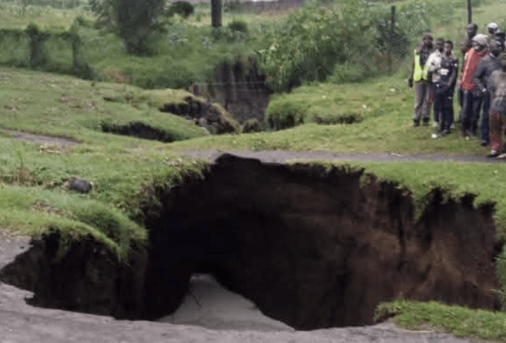 KeNHA closes Nakuru–Eldoret road at Eveready Roundabout after sinkhole forms