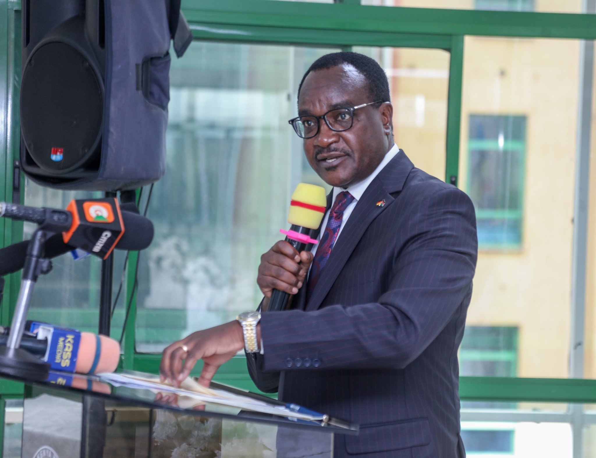Ogamba unveils 1,600 labs, teacher retraining ahead of CBE transition