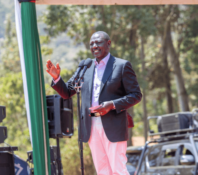 [PHOTOS] Ruto attends service at St Mary’s AIPCA, Meru