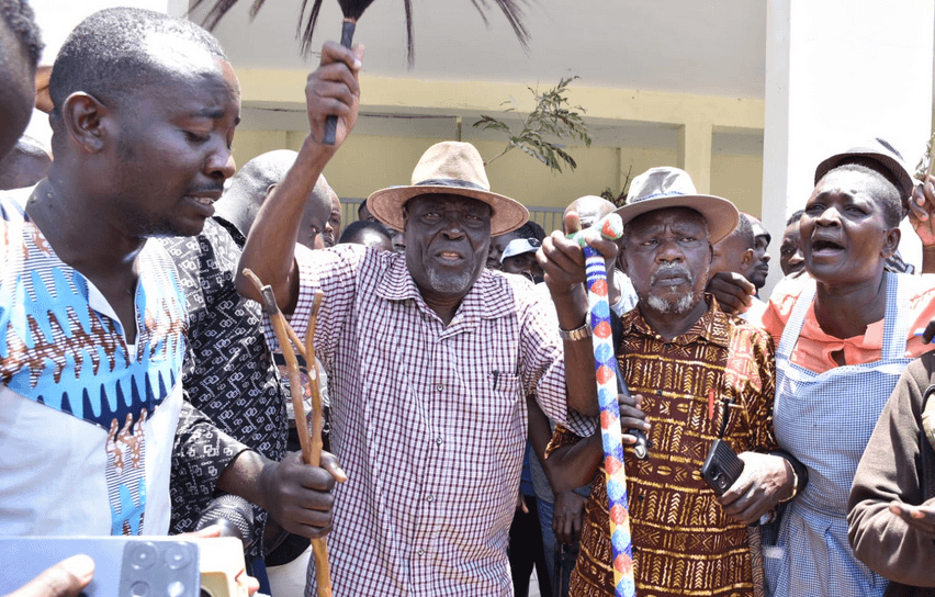 Elders defend Raila's burial at ancestral home as culturally and spiritually right