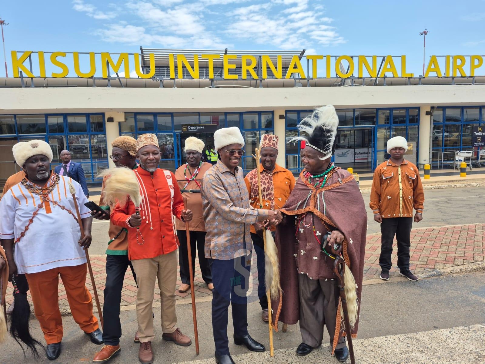 Ndia MP, Kikuyu elders visit Bondo to condole with Raila family