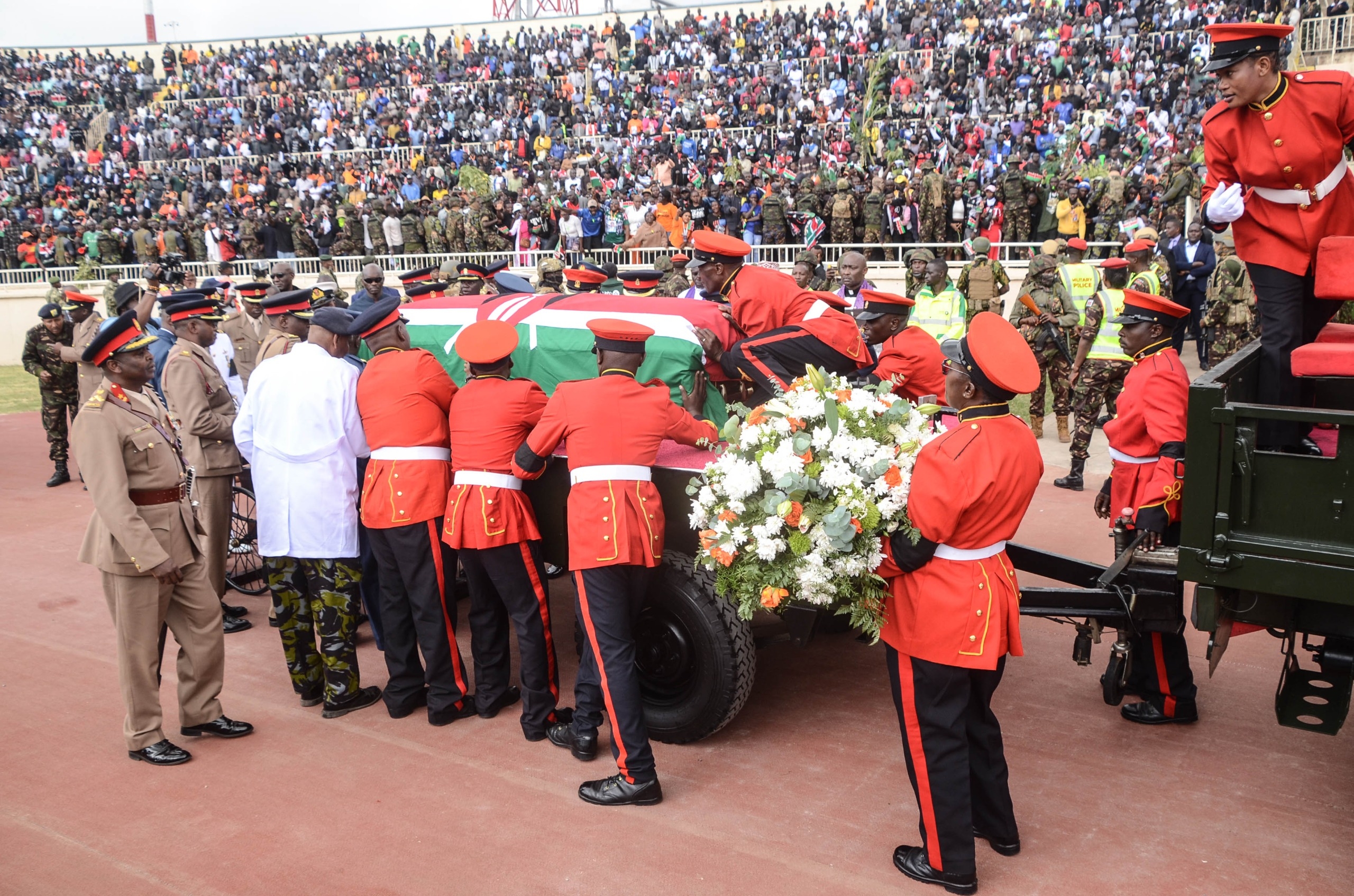 More security flown to Siaya ahead of Raila's burial