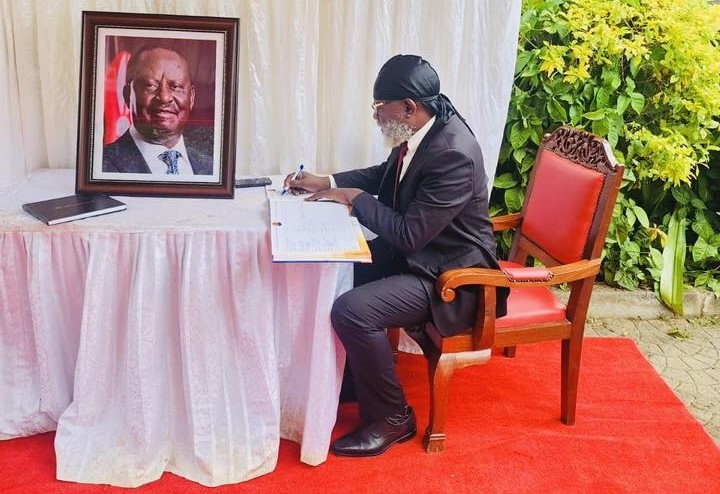 Wajackoyah mourns Raila in moving tribute