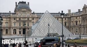 Five new suspects arrested over Louvre jewellery theft