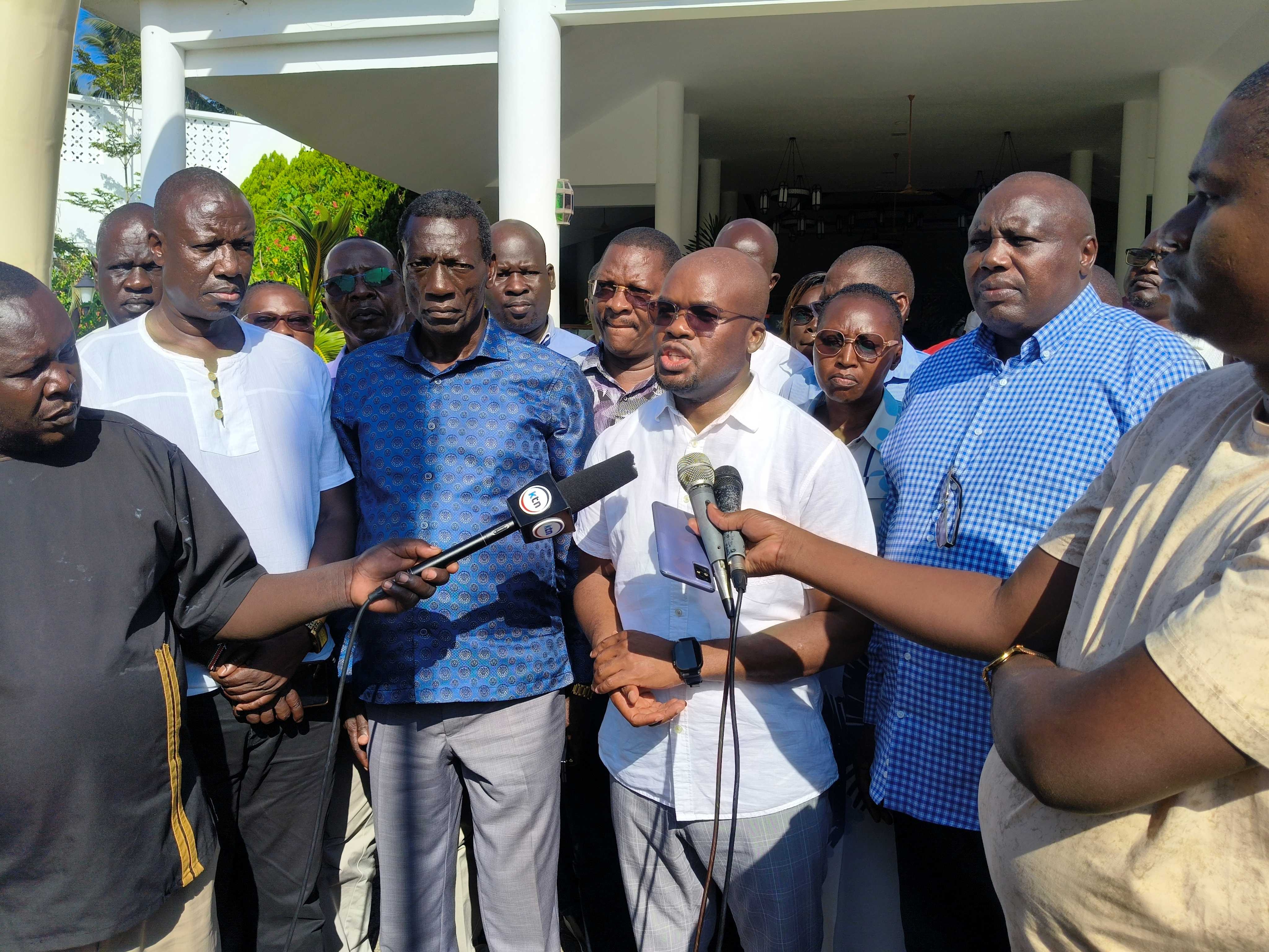 Nyanza tutors sing Ruto praises as Omollo pledges more goodies