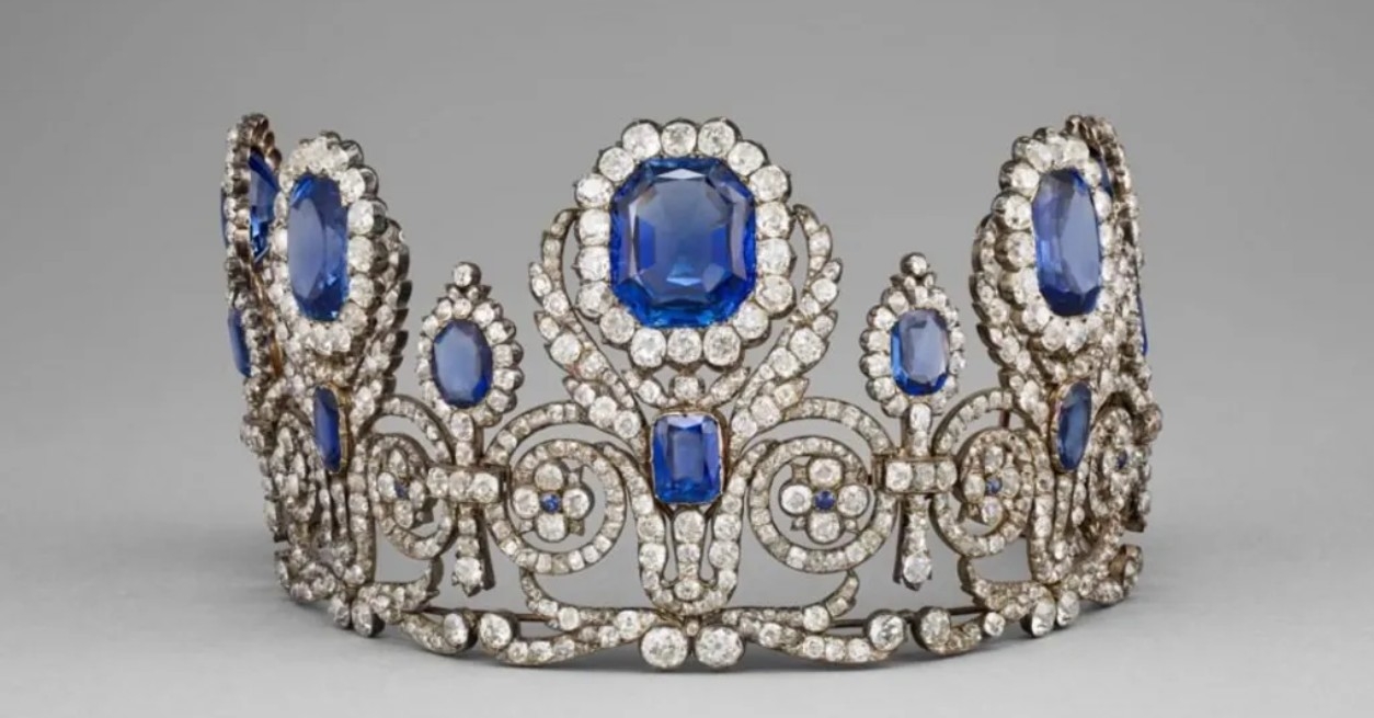 Two more charged over Louvre jewellery heist