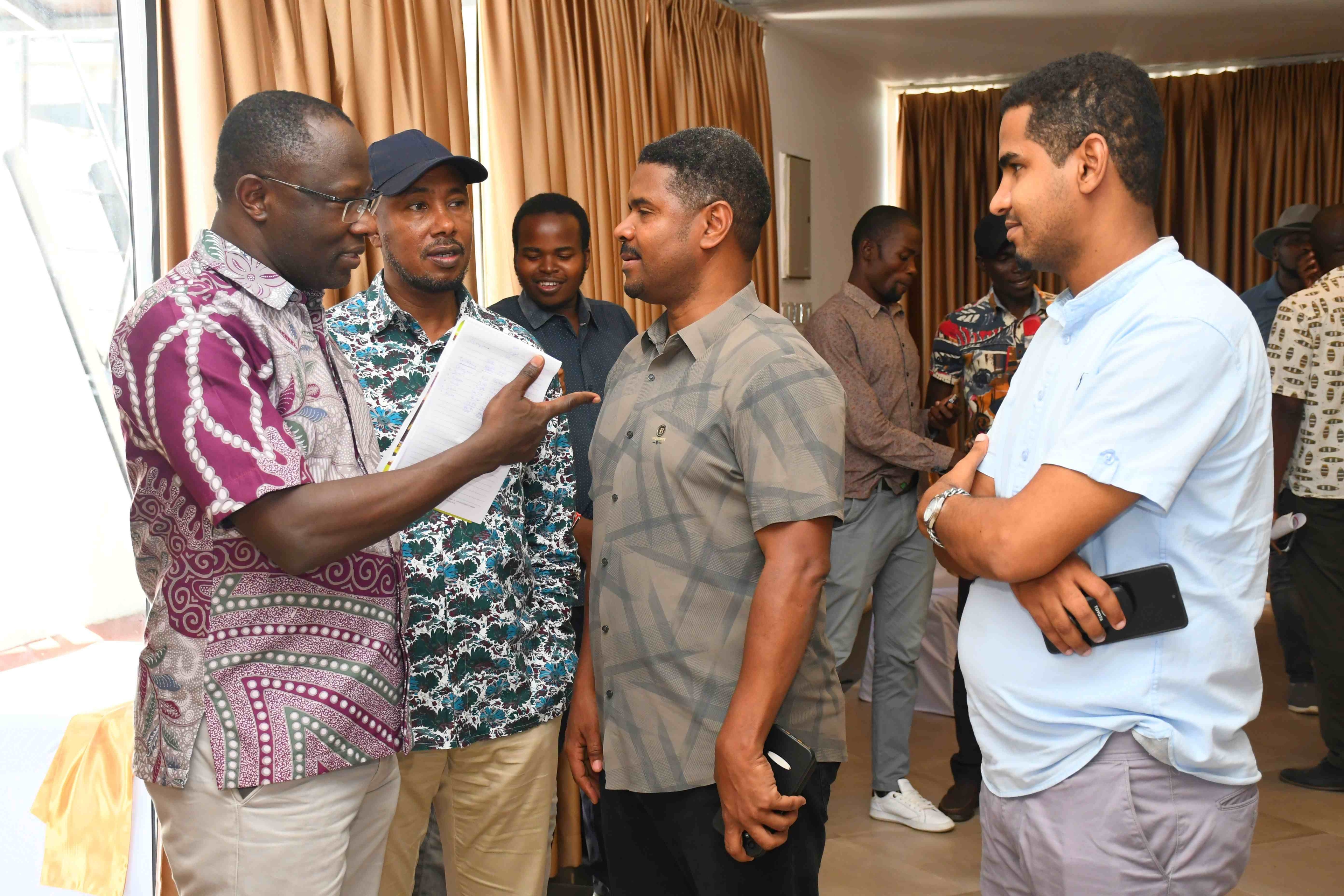 IEBC blames politicians for rising voter apathy among youth