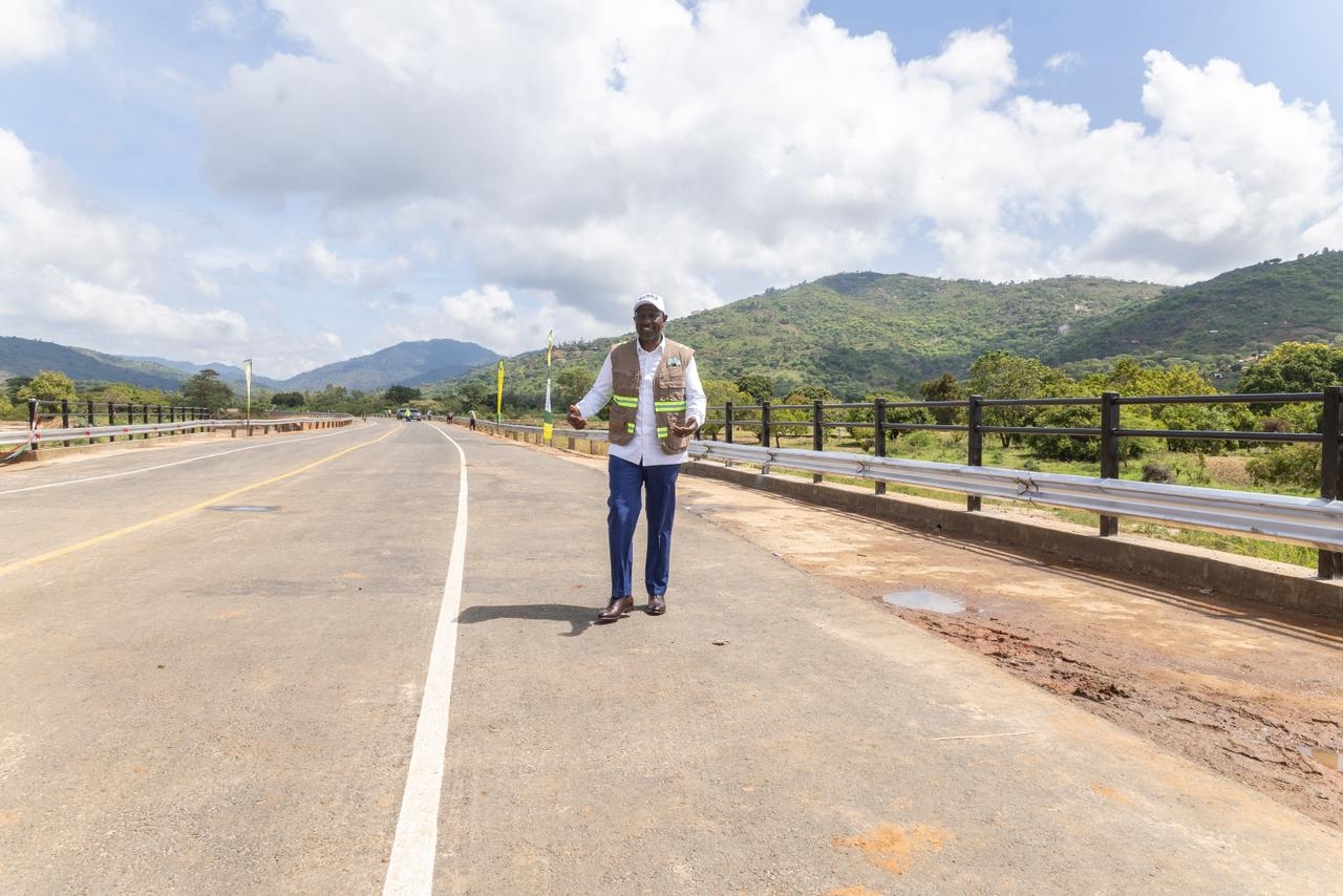 [PHOTOS] Ruto unveils projects in Ukambani tour