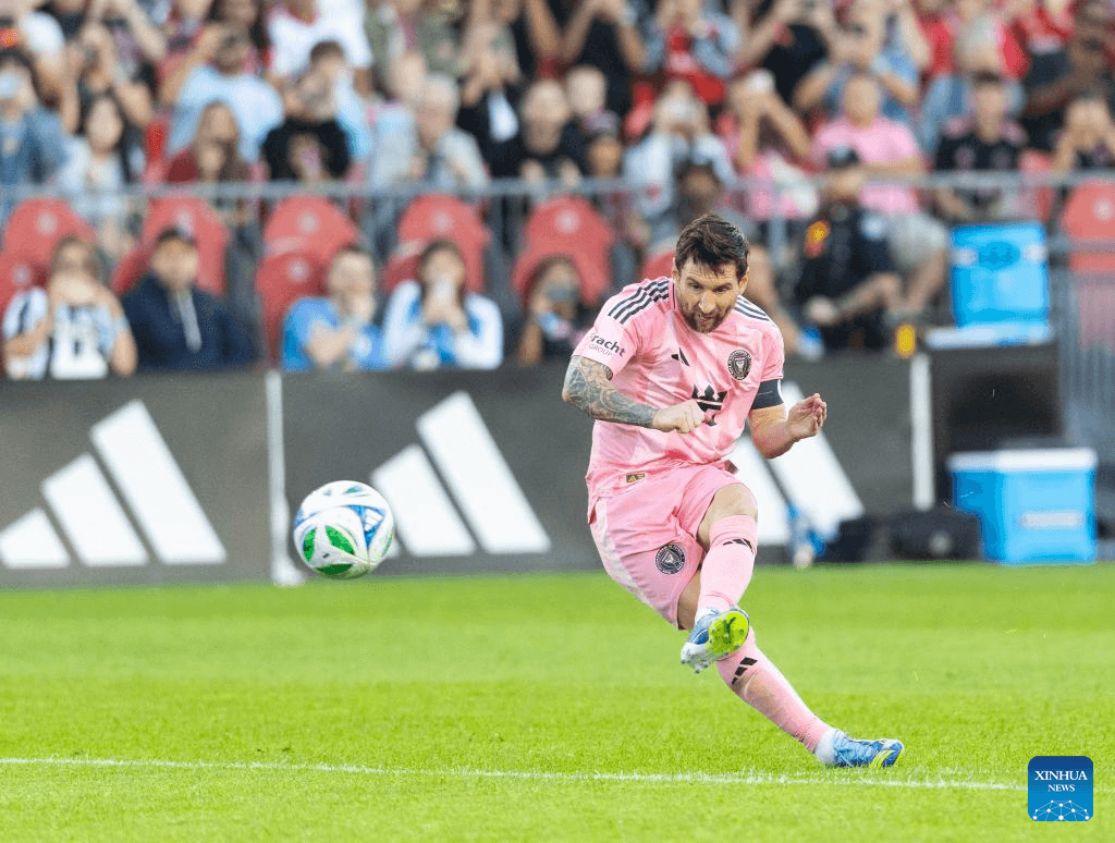 Messi eyes perfect finale for Busquets, Alba