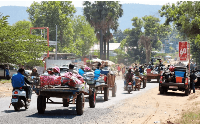Thousands flee Thai-Cambodia border after deadly clashes