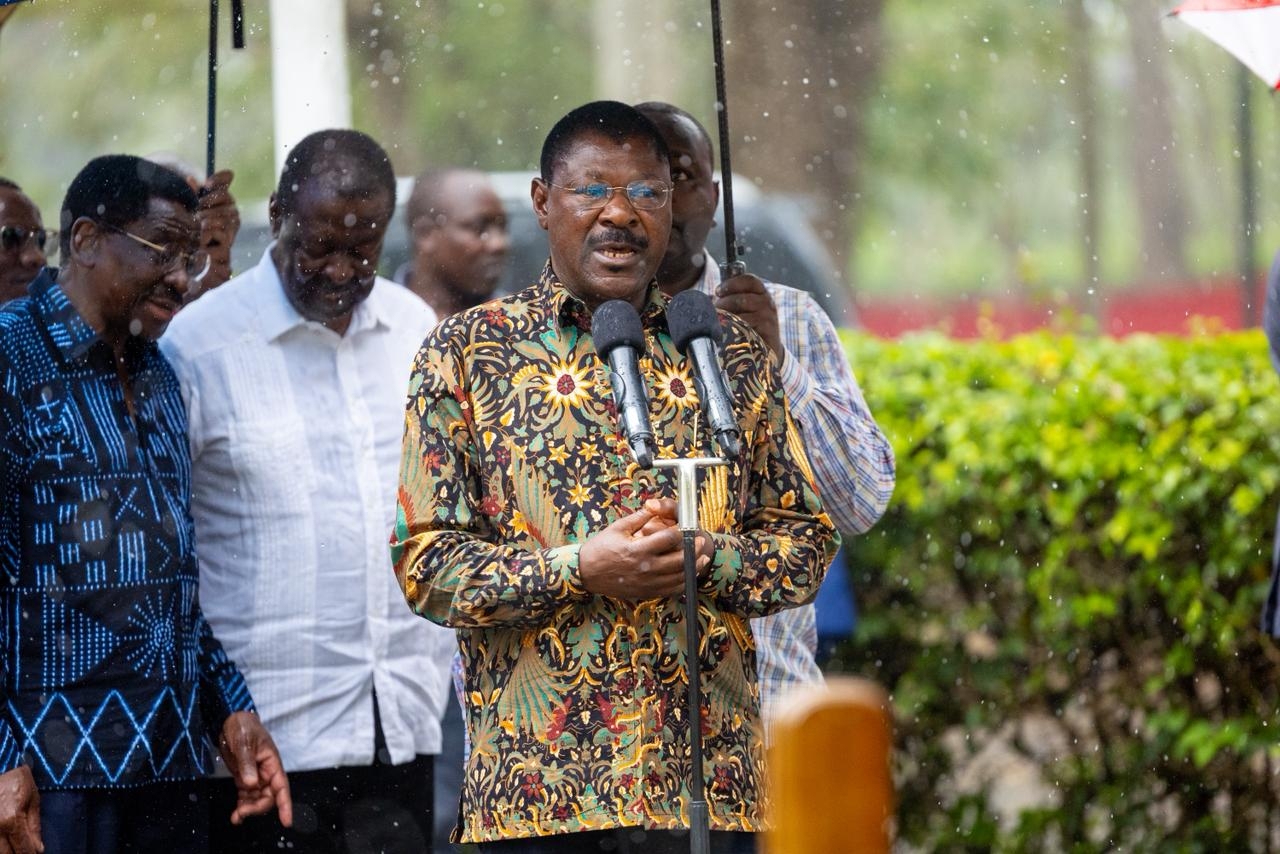 Wetang’ula joins leaders in honouring Raila at Kang’o Ka Jaramogi