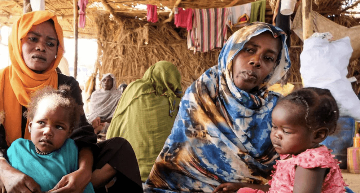 Fear of mass killings as thousands trapped in besieged Sudan city