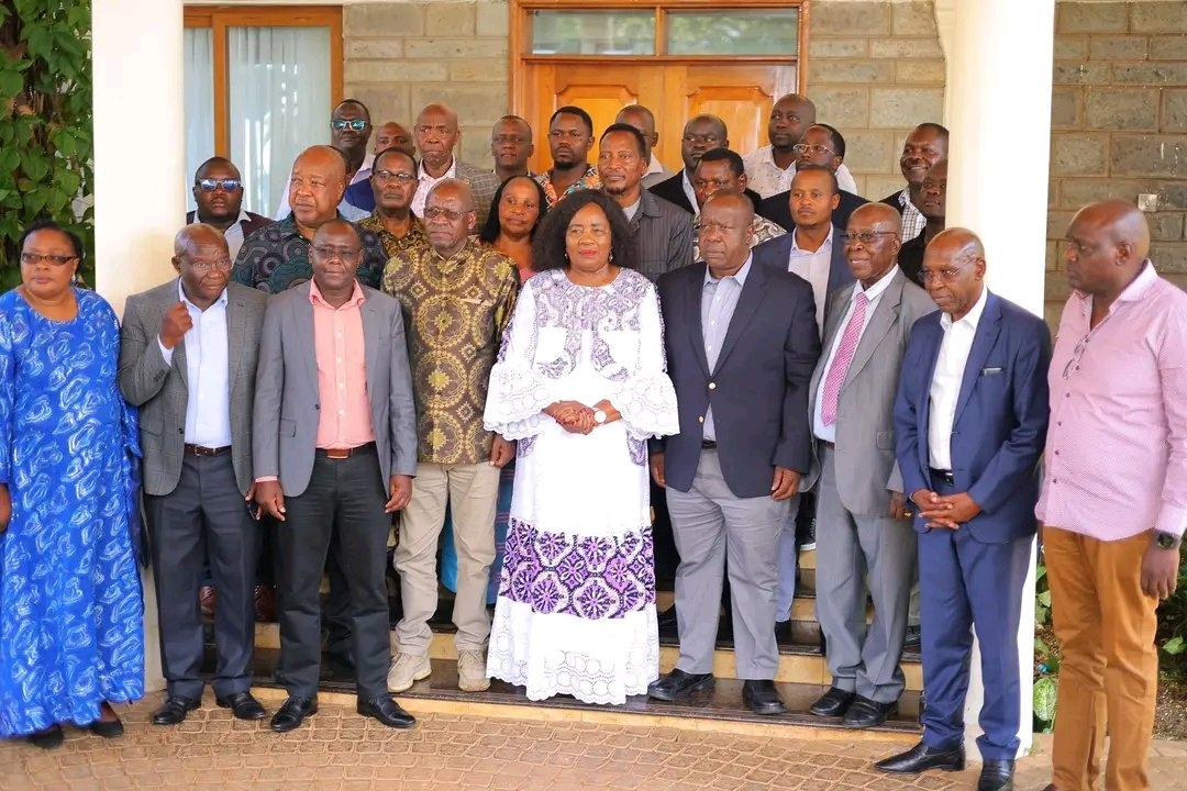 Matiang’i leads Kisii leaders to condole with Raila’s family