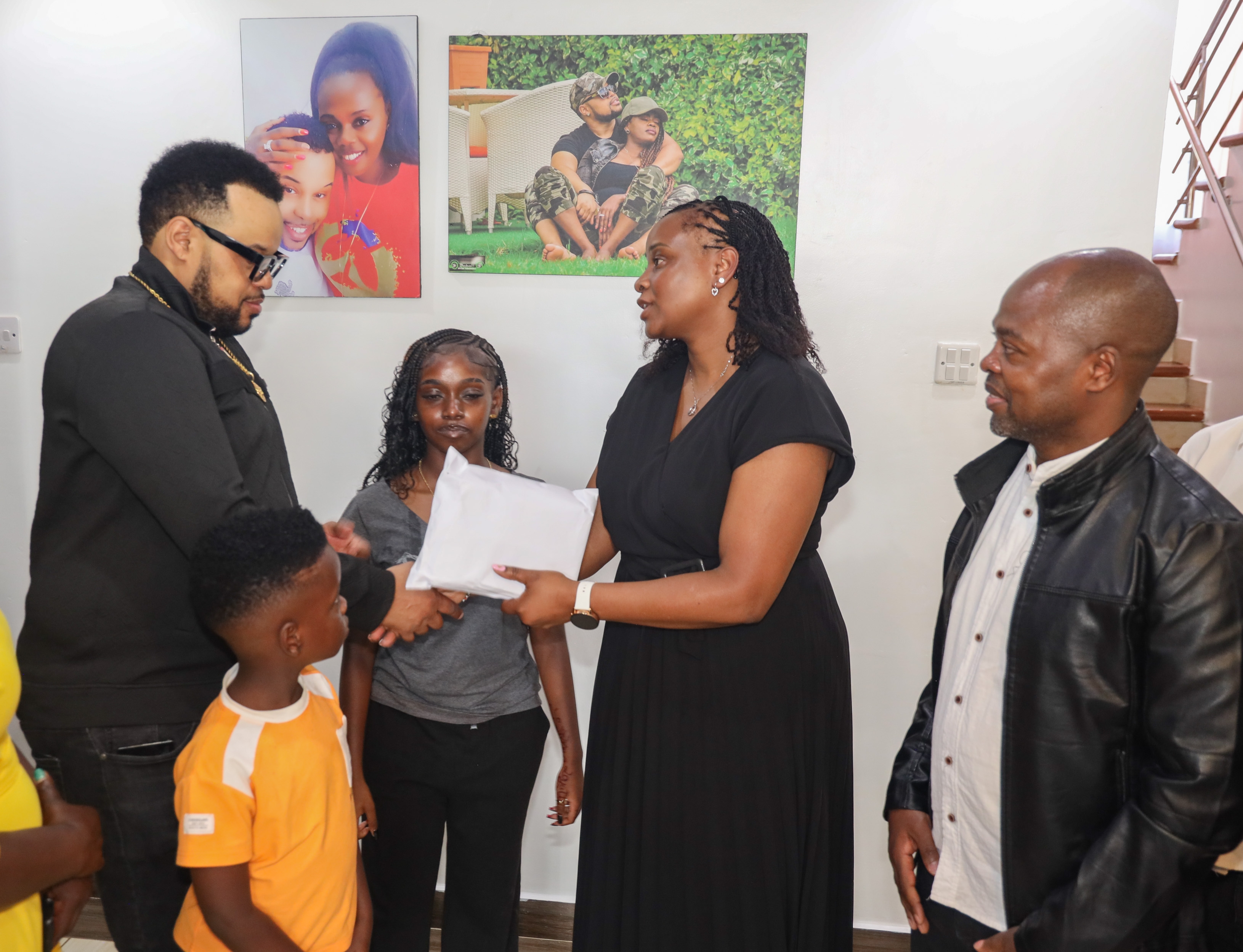 Uhuru donates Sh1m, condoles with Betty Bayo’s family