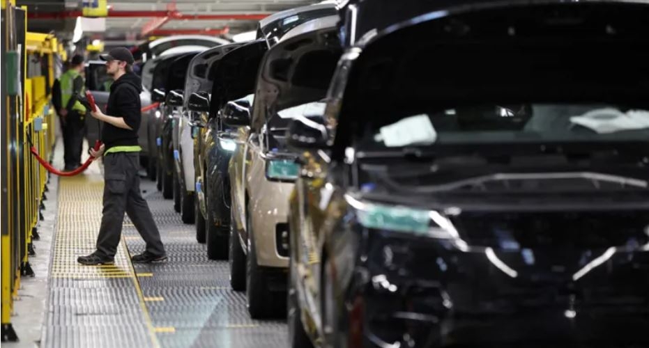 UK growth slows after big fall in car production