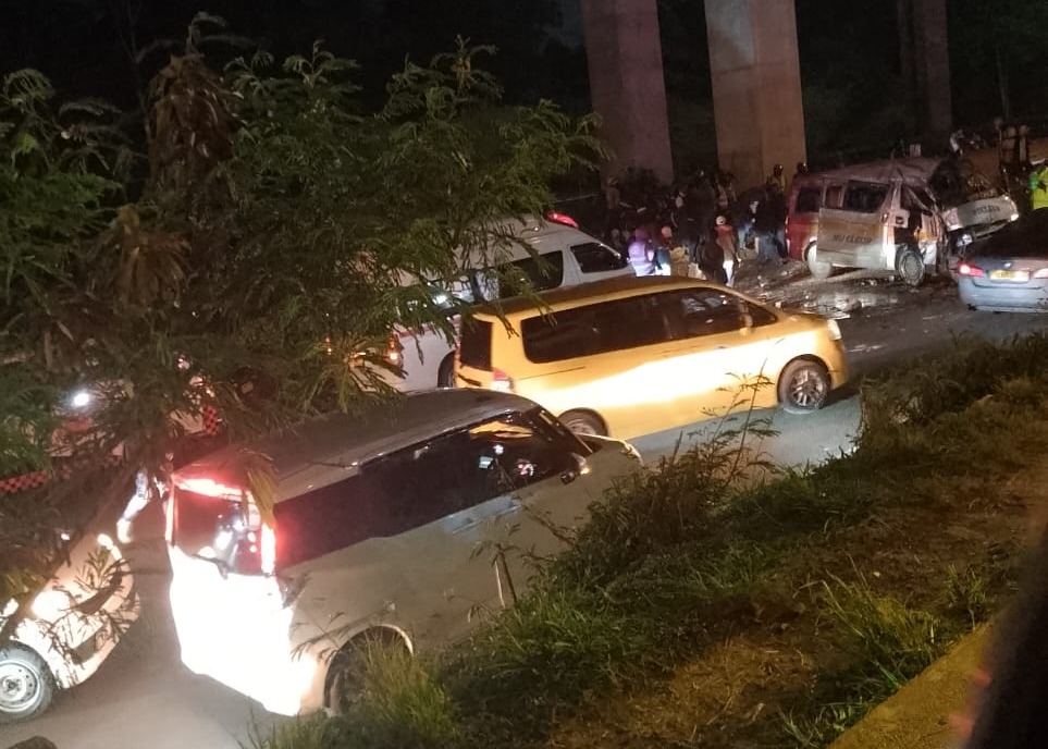 Matatu plunges at Museum Hill Roundabout