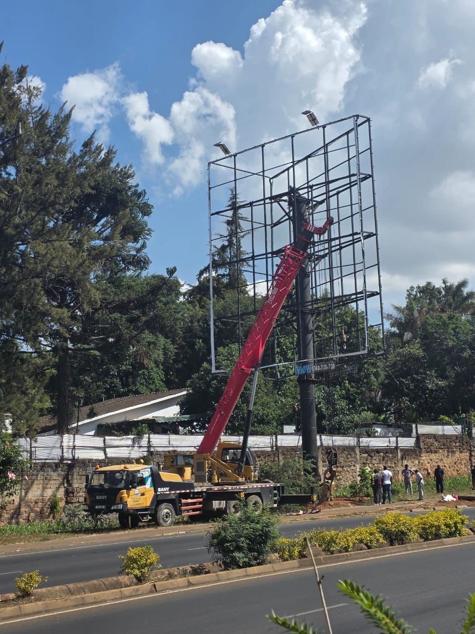 Nairobi pulls down 21 more billboards as county warns rogue firms