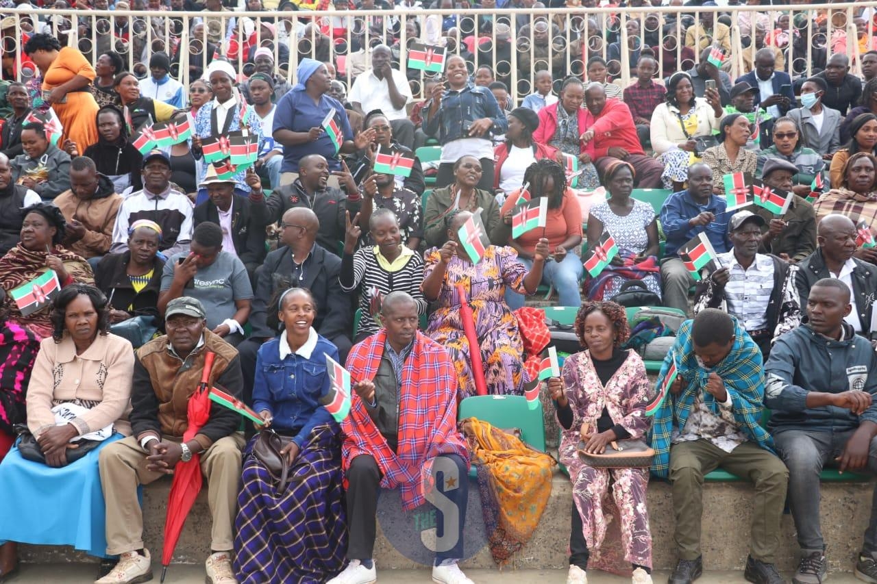 Kenyans flock Nyayo Stadium for Jamhuri Day